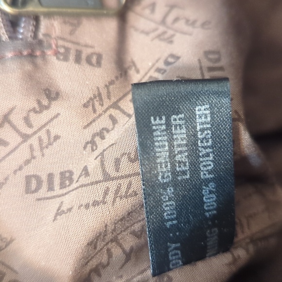 Diva True Crossbody Handbag - Picture 9 of 13